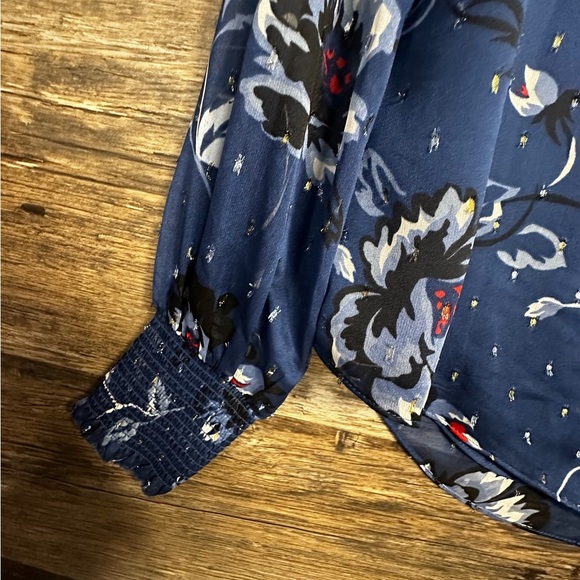 White House Black Market Blue Ruffled Floral Blouse - Picture 10 of 10